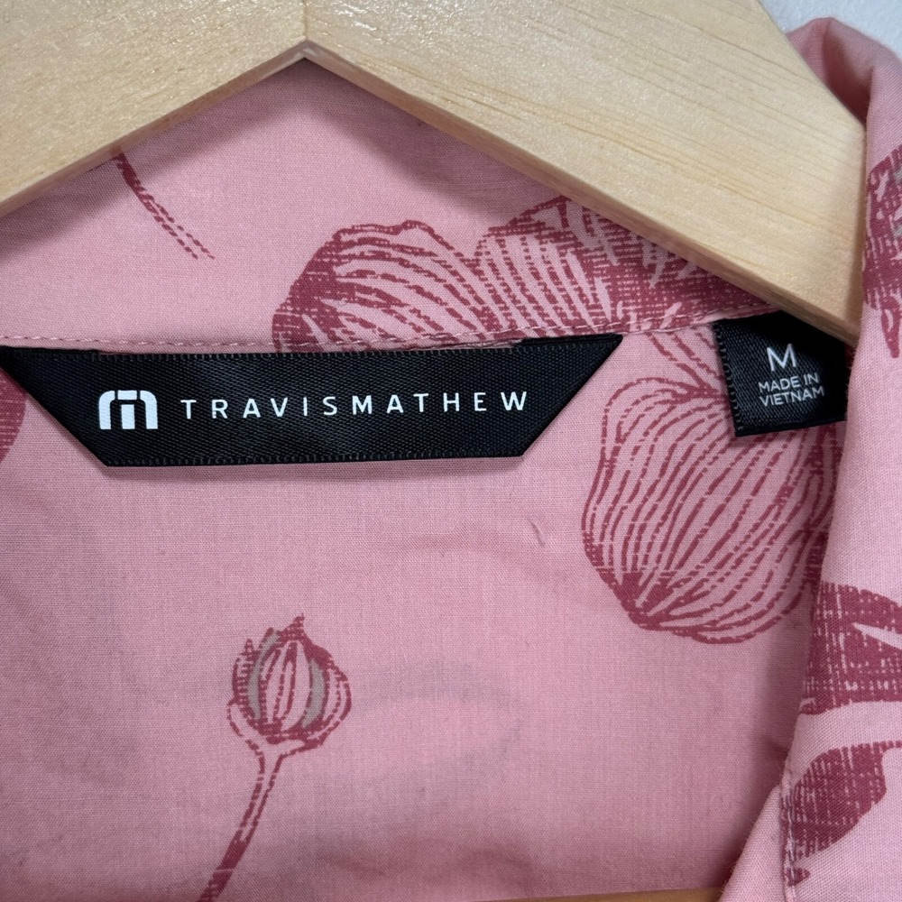 Travis Mathew Rum Ration Hawaiian Camp Shirt Men Medium Pink Red Floral Button - Picture 4 of 9
